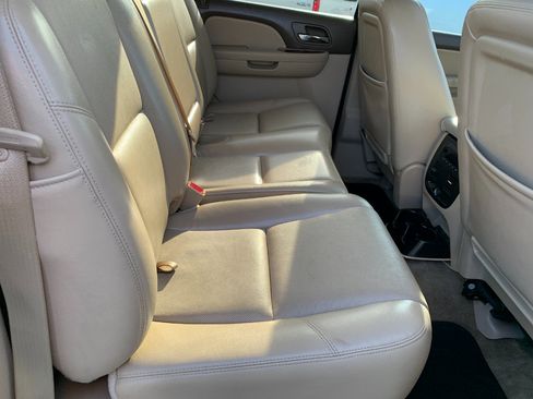 Used 2012 Chevrolet Avalanche LTZ image 35