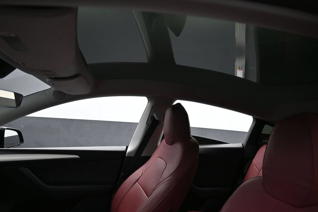 Used 2024 Tesla Model Y Performance AWD/4WD image 11