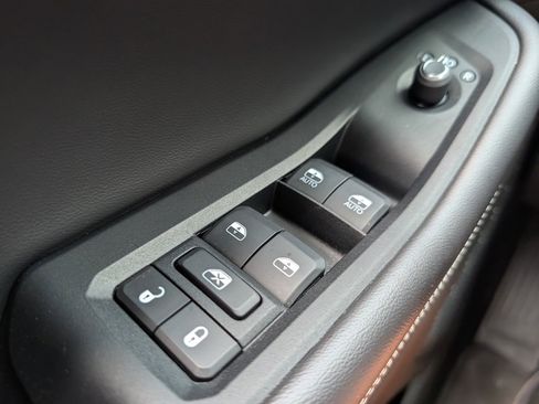 Used 2022 Jeep Grand Cherokee Limited image 34