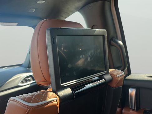 Used 2026 Chrysler Pacifica Pinnacle w/ Trailer Tow Group FWD image 88