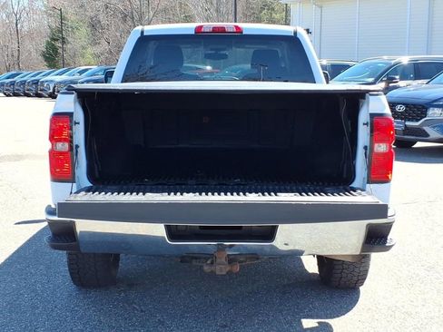 Used 2018 Chevrolet Silverado 1500 LT AWD/4WD image 11