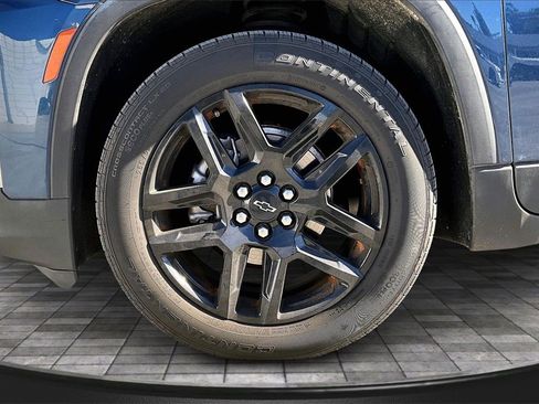 Used 2023 Chevrolet Traverse LT image 10