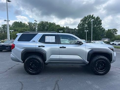 Used 2025 Toyota 4Runner TRD Off-Road Premium AWD/4WD image 5