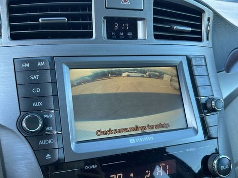 Used 2011 Toyota Avalon image 19