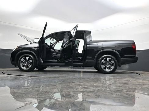 Used 2018 Honda Ridgeline RTL-T image 39