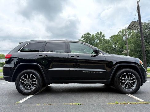 Used 2018 Jeep Grand Cherokee Laredo image 5
