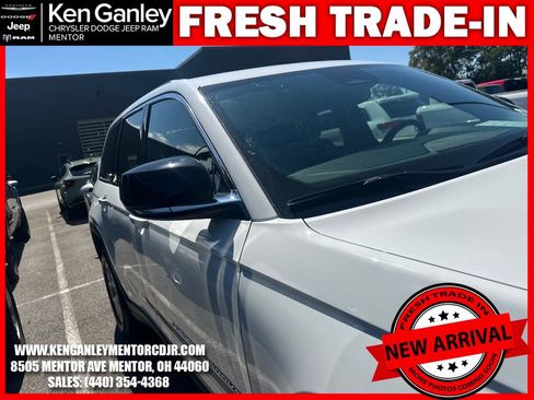 Used 2023 Jeep Grand Cherokee Limited AWD/4WD image 11