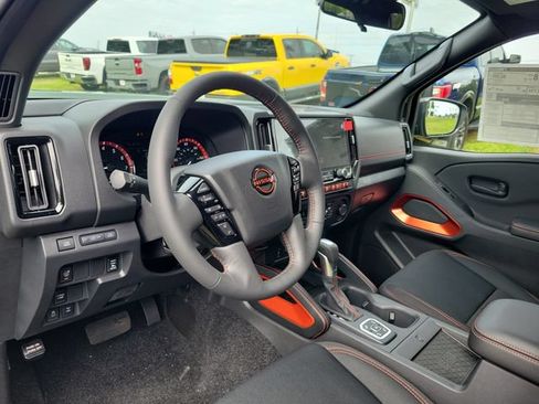 New 2026 Nissan Frontier PRO-4X w/ Pro-4x Convenience Package AWD/4WD image 13