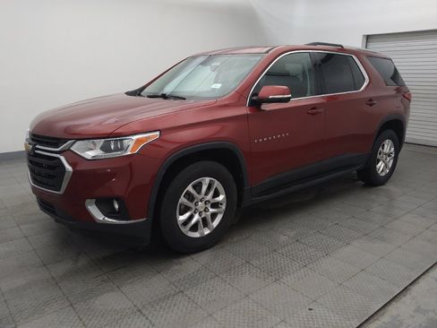 Used 2018 Chevrolet Traverse LT FWD image 2