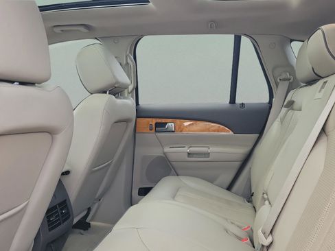 Used 2013 Lincoln MKX FWD image 15