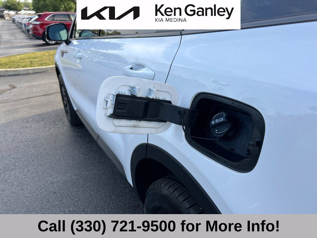 Certified 2023 Kia Sorento S w/ Panoramic Sunroof Package AWD/4WD image 48