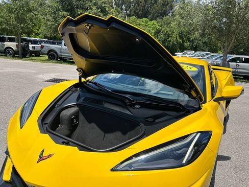 Used 2025 Chevrolet Corvette Stingray Preferred Cpe w/ Z51 Performance Package RWD image 35