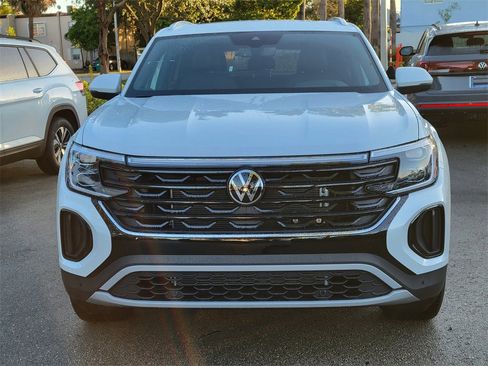 New 2026 Volkswagen Atlas Cross Sport SEL image 2