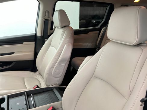 Used 2025 Honda Odyssey EX-L image 17