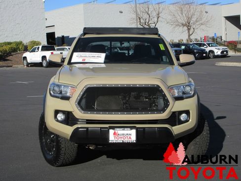 Certified 2016 Toyota Tacoma TRD Off-Road w/ Towing Package image 23
