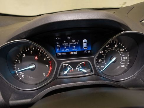 Used 2017 Ford Escape Titanium image 18