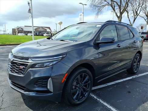 Used 2023 Chevrolet Equinox RS AWD/4WD image 3