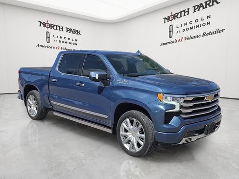 Used 2024 Chevrolet Silverado 1500 High Country AWD/4WD image 7