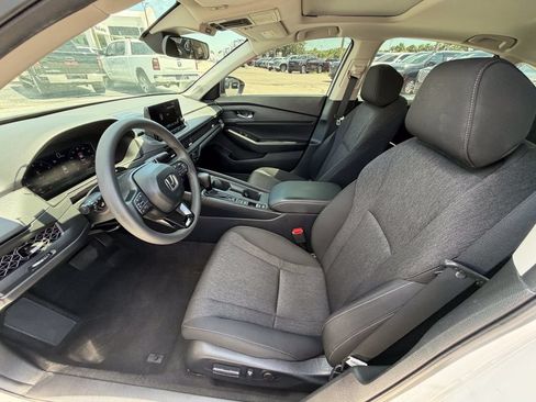 Used 2024 Honda Accord EX image 18
