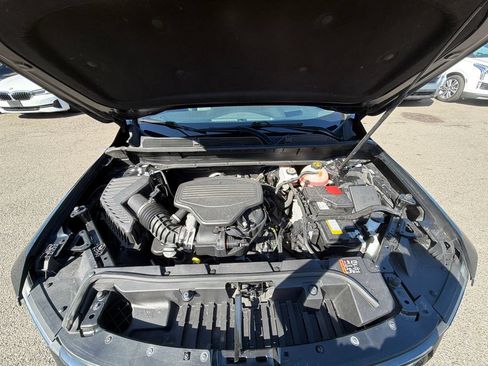 Used 2023 GMC Acadia AT4 w/ GMC Pro Grade Package AWD/4WD image 43