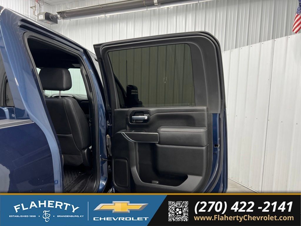 Used 2021 GMC Sierra 3500 AT4 w/ Gooseneck/5TH Wheel Package AWD/4WD image 12