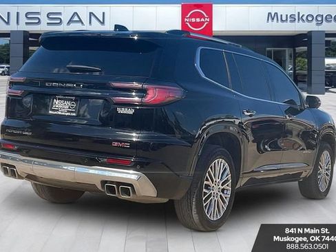 Used 2025 GMC Acadia Denali w/ LPO, Floor Liner Package AWD/4WD image 5