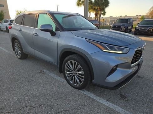 Used 2021 Toyota Highlander Platinum image 7