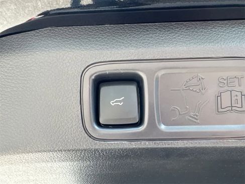 New 2023 Ford Expedition Max Limited image 17