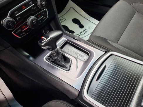 Used 2017 Dodge Charger SE w/ Popular Equipment Group image 23