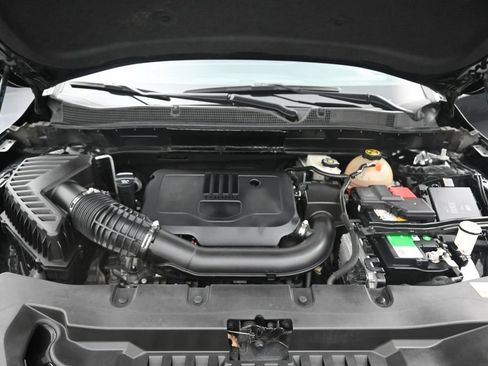 Used 2022 Chevrolet Blazer LT FWD image 13