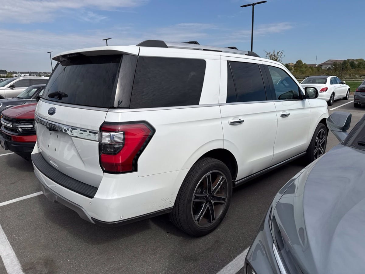 Used 2021 Ford Expedition Limited AWD/4WD image 4