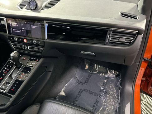 Used 2023 Porsche Macan S image 38