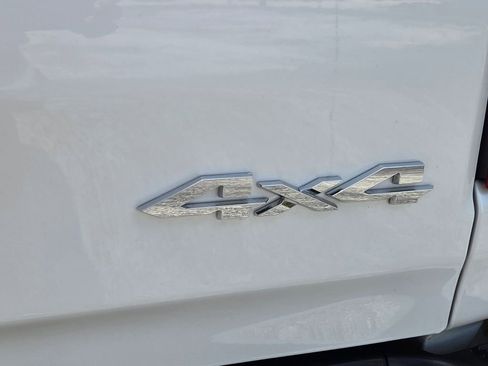 Used 2025 RAM 1500 Tungsten AWD/4WD image 14