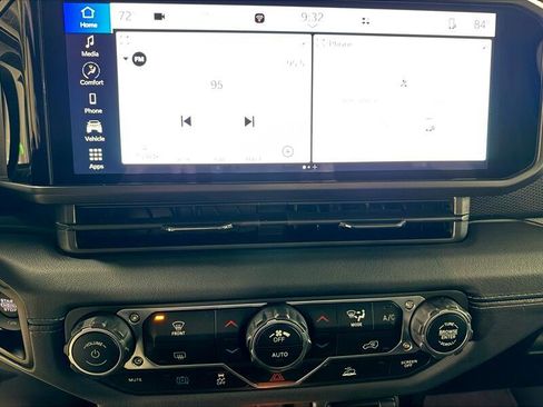 Used 2024 Jeep Wrangler Unlimited Rubicon 4xe image 24