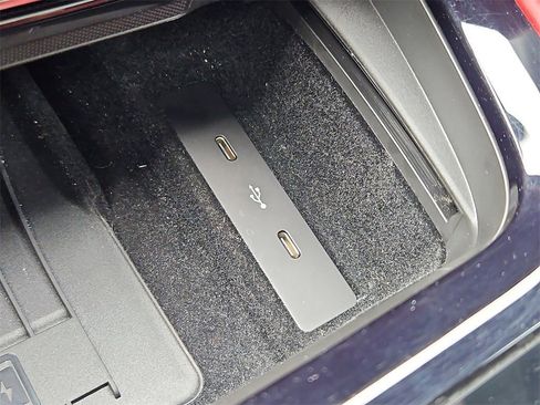 Used 2025 Porsche Cayenne image 21