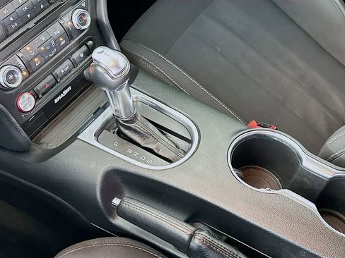 Used 2018 Ford Mustang Coupe image 16