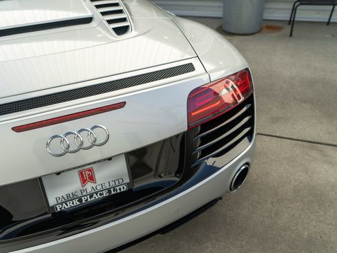 Used 2014 Audi R8 V10 image 13