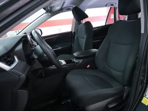 Used 2022 Toyota RAV4 LE FWD image 19