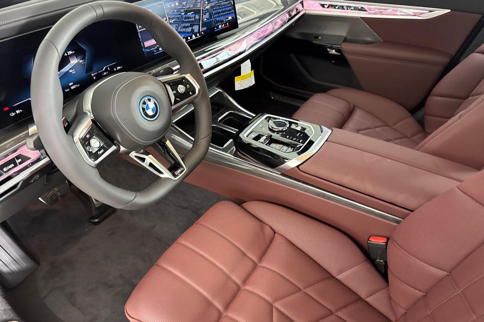 Used 2026 BMW i7 xDrive60 w/ M Sport Package RWD image 4