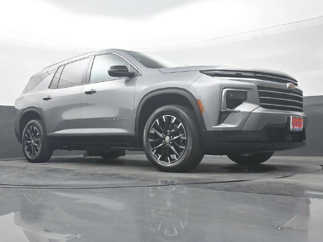 Used 2026 Chevrolet Traverse LT w/ Sun and Wheel Package FWD image 31