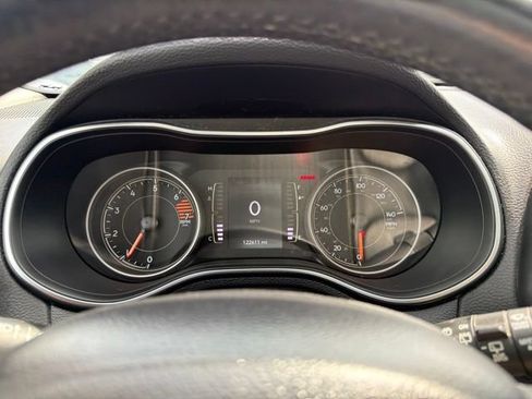 Used 2019 Jeep Cherokee Latitude Plus w/ Comfort/Convenience Group AWD/4WD image 42