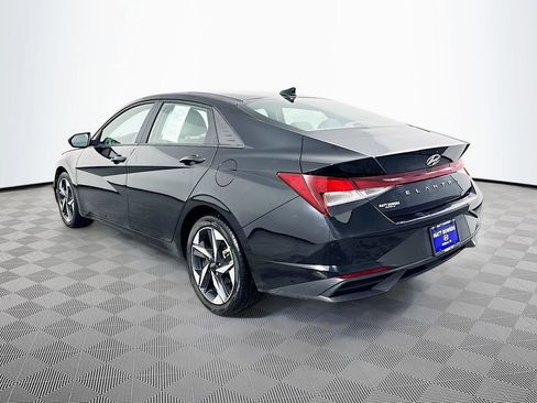 Used 2023 Hyundai Elantra SEL w/ Convenience Package image 7