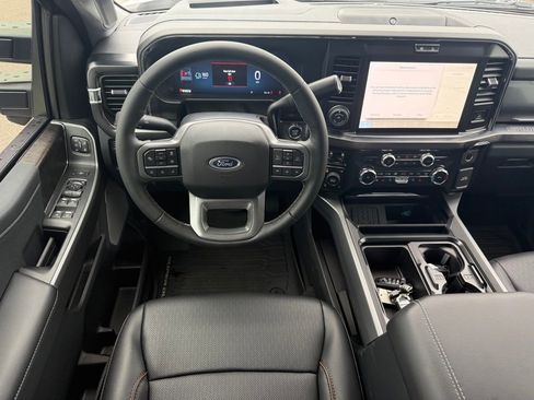 New 2026 Ford F250 Lariat w/ Black Appearance Package AWD/4WD image 15