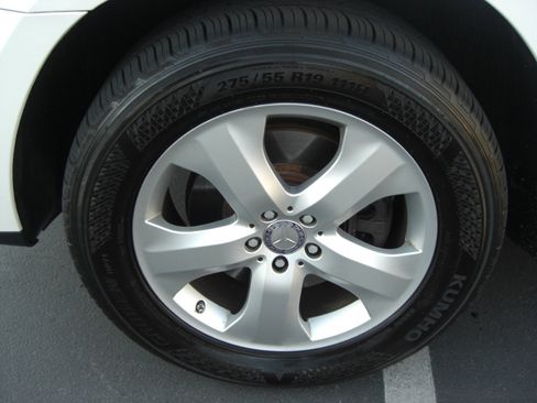 Used 2010 Mercedes-Benz GL 450 4MATIC 4dr GL 450 image 4