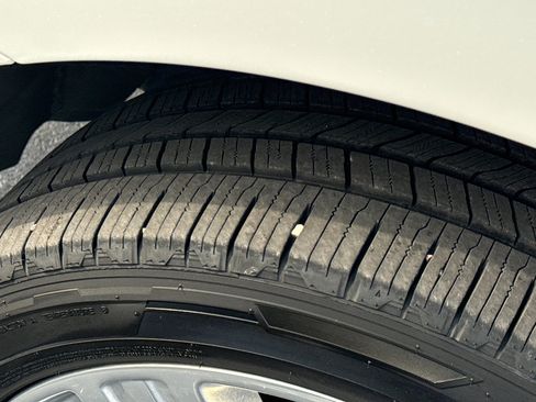 Used 2024 Ford Expedition Max Platinum image 11