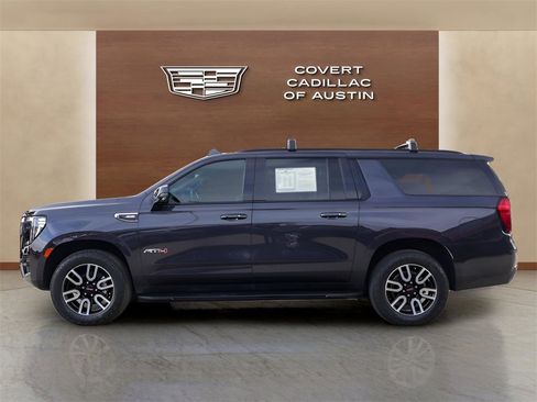 Used 2023 GMC Yukon XL AT4 w/ Technology Package image 2
