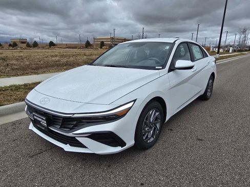 New 2026 Hyundai Elantra Blue image 1