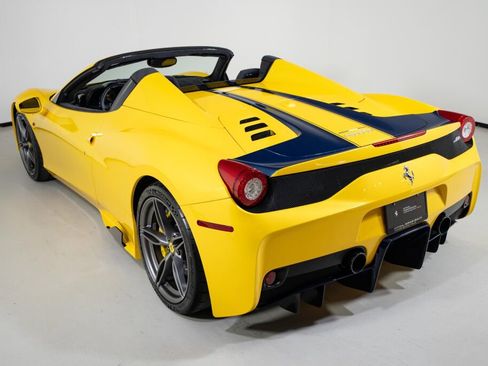 Used 2015 Ferrari 458 Speciale A image 9