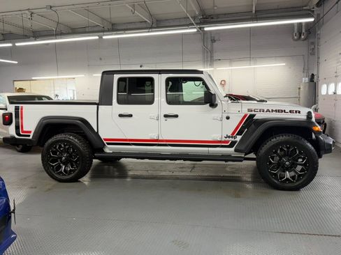 Used 2020 Jeep Gladiator Sport w/ Quick Order Package 24S AWD/4WD image 6