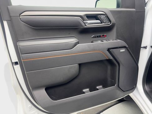Used 2025 GMC Sierra 1500 AT4 image 33